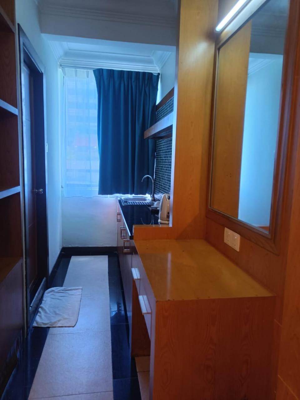 Fratini'S Hotel Лабуан Экстерьер фото