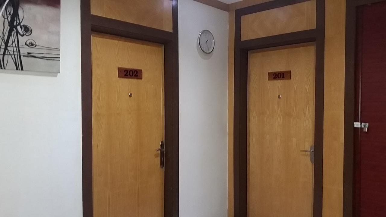 Fratini'S Hotel Лабуан Экстерьер фото
