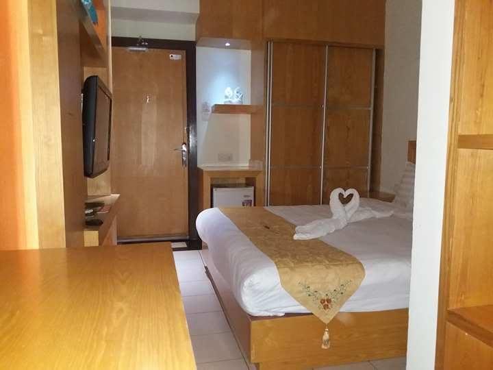 Fratini'S Hotel Лабуан Экстерьер фото
